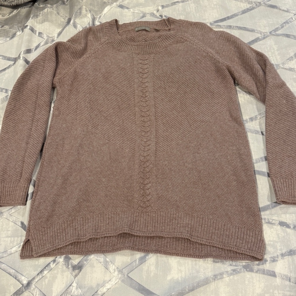 Evolution by Cyrus Mauve Sweater.  Size Large. Like new.